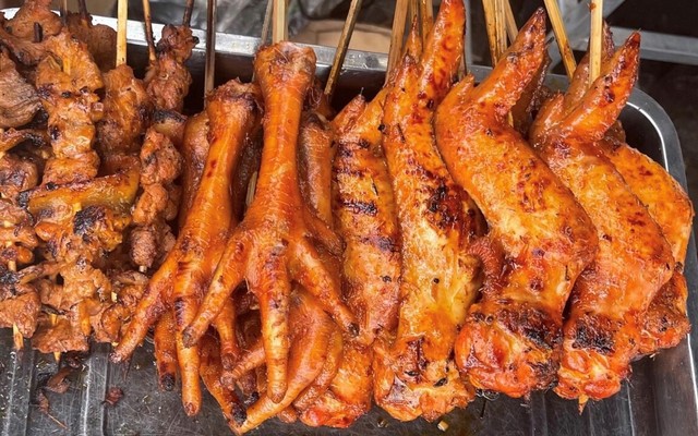 Chân Gà Nướng, Cánh Gà Nướng & Thịt Xiên Nướng - Mai Linh