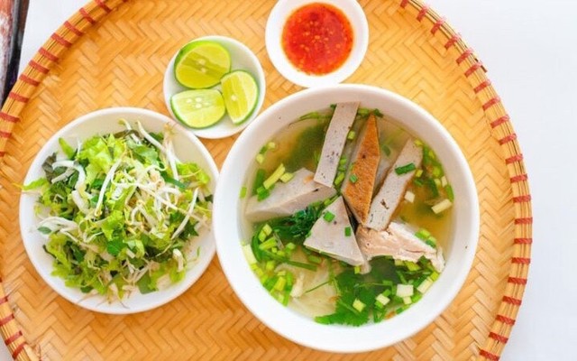Bánh Canh Chả Cá (Nhà Làm) DUNG - Lương Ngọc Quyến