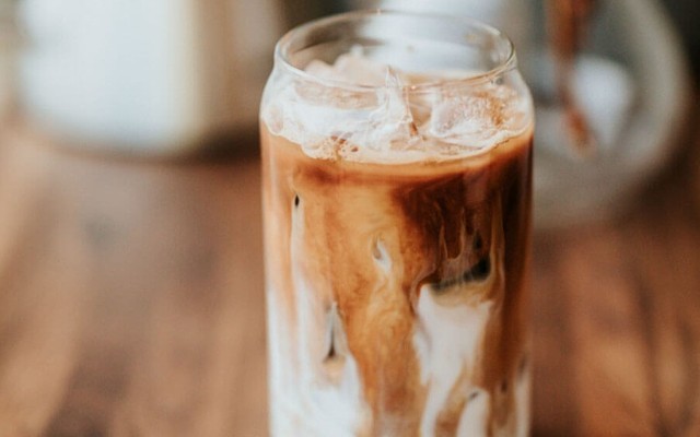 Hạt Dẻ Coffee - 303 Trần Hưng Đạo