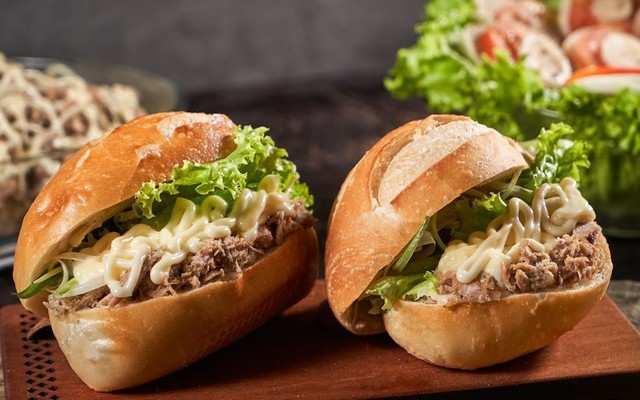 Hương Bốn Mùa - Bánh Mì, Cà Phê & Trà Giải Nhiệt - Phạm Ngọc Thạch