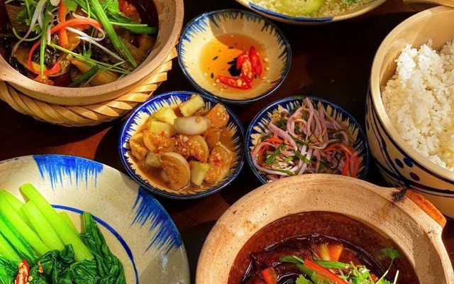 Cơm Nhà Bếp Bờ Biển Vàng - 42 Lê Quý Đôn