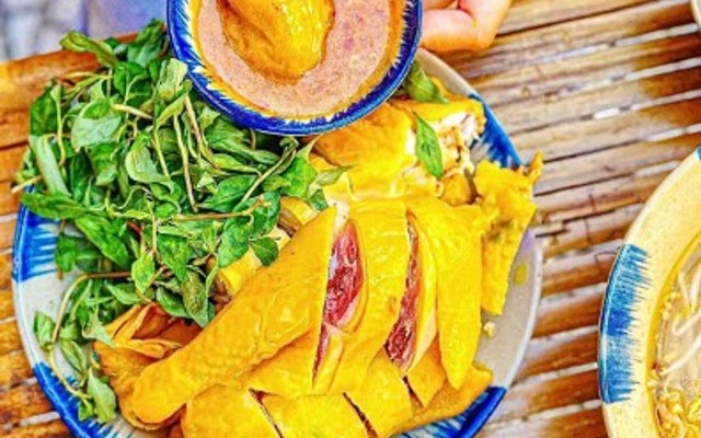 Gà Ủ Muối & Chân Gà Sốt Thái - Quán Ngon Phan Thiết