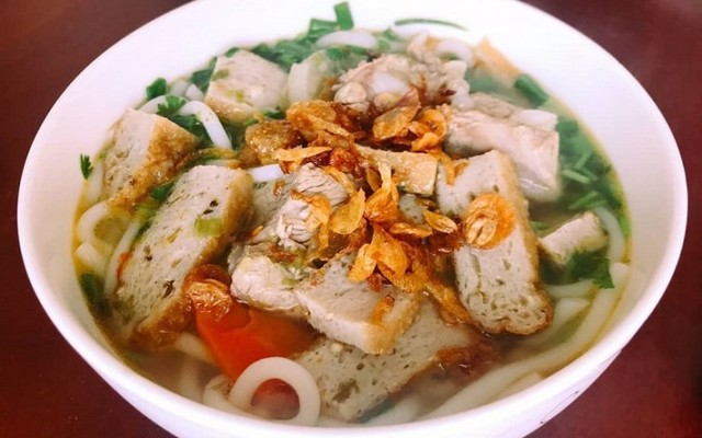 Bánh Canh Cô Hương - Lê Chân
