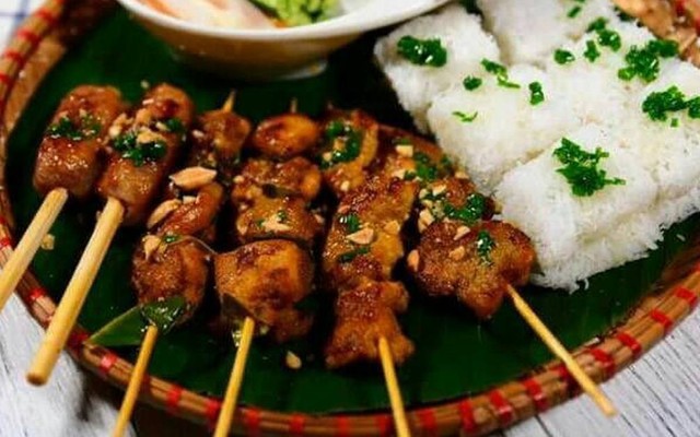 Cô Thương - Bánh Hỏi & Bánh Cuốn Thịt Nướng