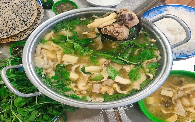 Lẩu Gà Lá É Tân Tao Ngộ - Đường Số 4