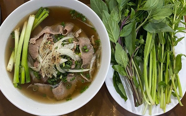 Phở Quỳnh - Lê Văn Việt