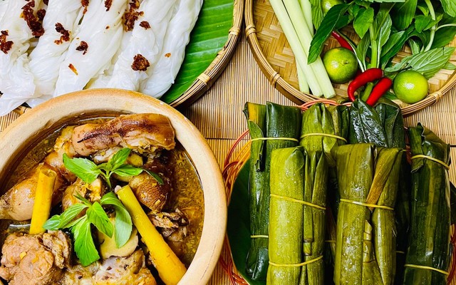 Tiệm Cô Bông - Giò Heo Giả Cầy & Chân Gà Sốt Thái - Phan Huy Ích