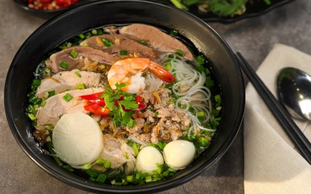 Hủ Tiếu Mực Ngọc Lan