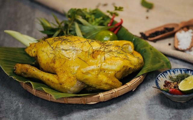 Gà Ủ Muối Hoà Tý