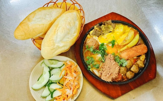 Bánh Mì Chảo, Xíu Mại, Bò - Thuỳ Vân