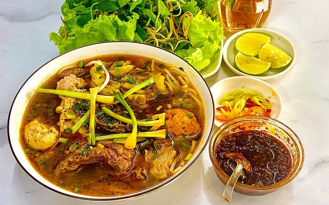 Bún Bò Cây Khế - Bún Bò Huế - 16 Hồng Đức