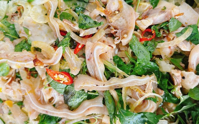 Quán Cơm Cây Đa - Món Ngon Xứ Huế - 2 Trần Cao Vân