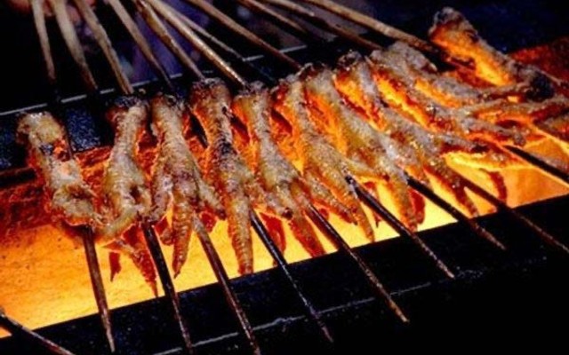 Phương Linh Hàu Nướng - Chân Cánh Gà Nướng & Thịt Xiên Nướng