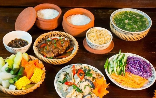 Cơm Quê Cô Ba - Đường Số 1