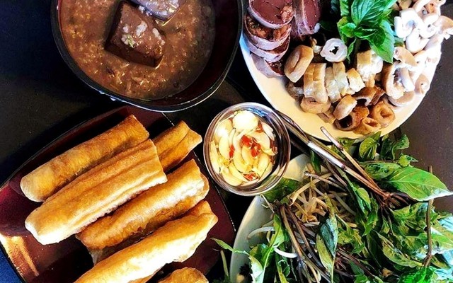 Cháo Lòng - Chill Chill Quán