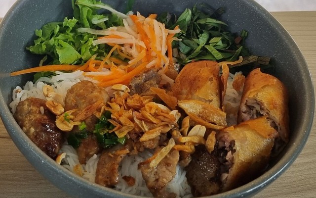 Bún Thịt Nướng Vị Sài Gòn - Nguyễn Văn Thủ