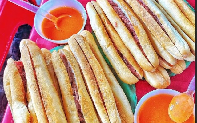 Bánh Mì Que Hải Phòng - Bánh Mì Pate (Đặc Sản Hải Phòng)