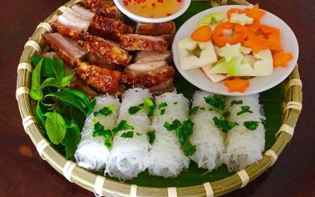 Bánh Hỏi & Heo Quay Bông Sen