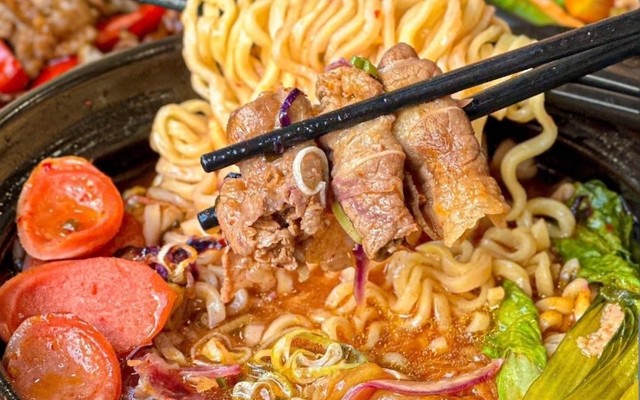 Nắng Tea - Mỳ Cay, Nem Nướng & Cơm Đảo