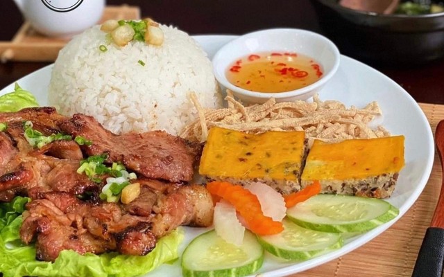 Tiệm Cơm Tiểu Màn Thầu - Cơm Tấm & Cơm Đĩa Việt