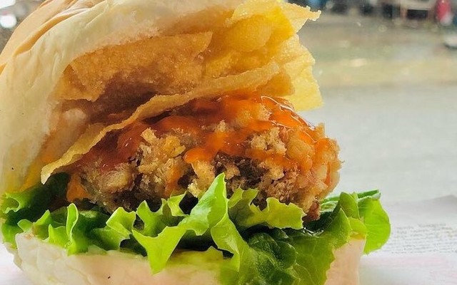 Hamburger Hoàng - Hamburger Gà Giòn & Bánh Mì Nướng Muối Ớt