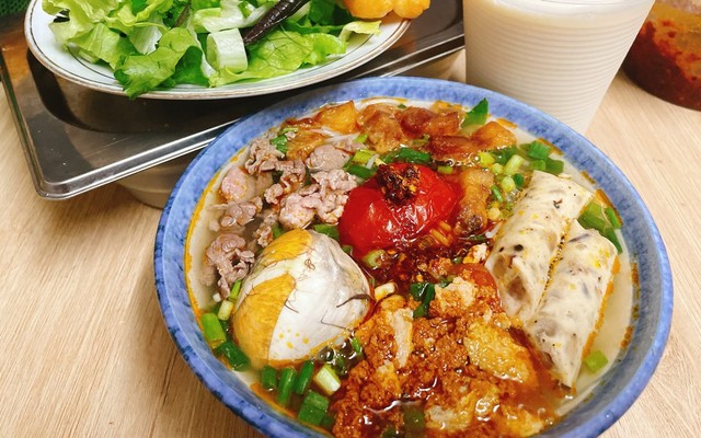 Tiệm Ăn Lạc Lạc - Bún Riêu Cua