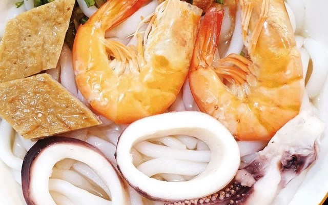 Bánh Canh Việt - Hà Hoàng Hổ