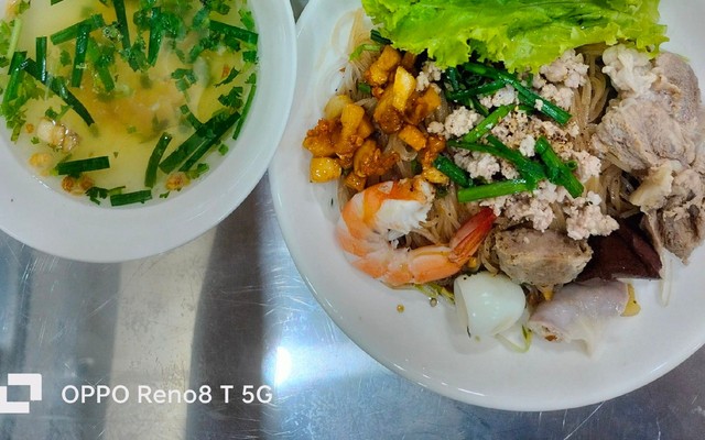 Hủ Tiếu BeBi - Tạ Quang Bửu