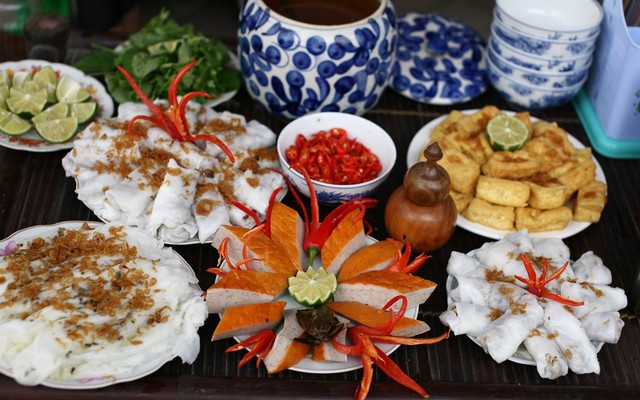 Chả Lụa Chi Lan - Bánh Cuốn & Bánh Uớt - Lý Thường Kiệt