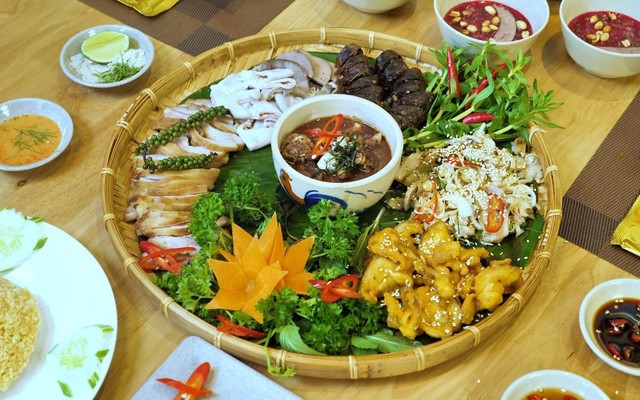 Gà Tươi 9 Phút - Gà Mẹt - 181 Ngô Gia Tự