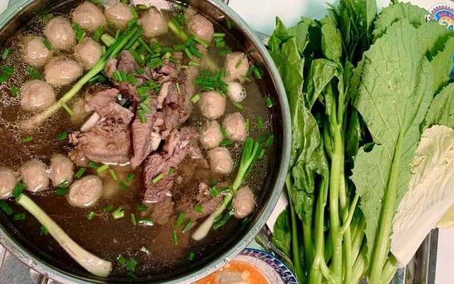Lẩu Bò Quang Huy - Huỳnh Việt Thanh