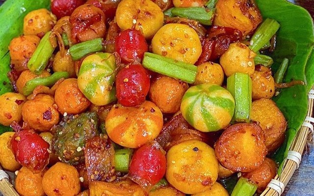 Gà Con - Cá Viên Chiên & Ăn Vặt