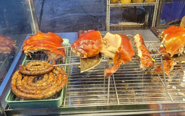 Heo Rừng Quay Tây Bắc - Dồi Sụn Nướng - Tân Kỳ Tân Quý