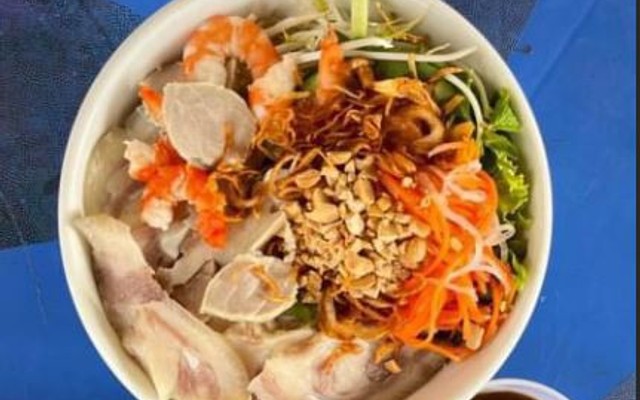 Gỏi Cuốn & Bún Mắm Nêm - Dâu Tây