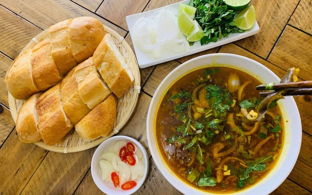 Đặc Sản Lươn Xứ Nghệ, Cháo Canh & Cơm Văn Phòng - Thảo Vân Quán
