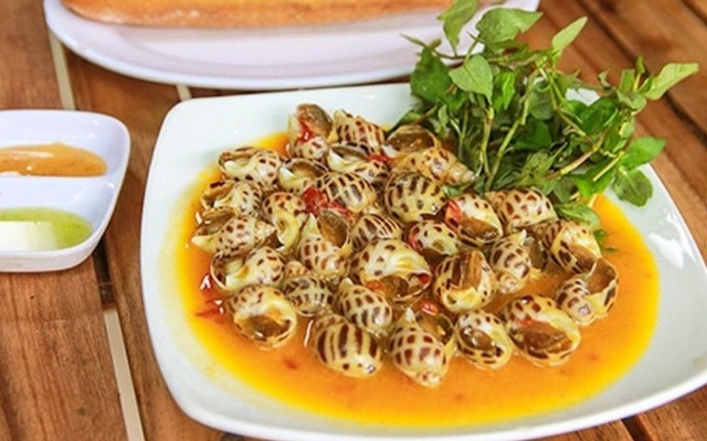 Ốc Chảo Bà Bình, Bánh Xèo Nem Lụi Bà Bình - 113 Lê Hồng Phong