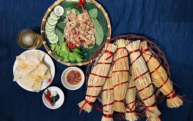 Ăn Vặt Ngon Lành - Tré Trộn & Chân Gà Sốt Thái