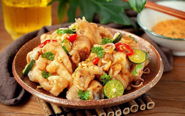 Tiệm Chân Gà Sốt Thái - Lê Văn Phẩm