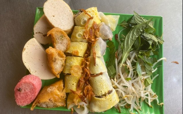 Bánh Cuốn Nóng Nhật Long - 429A Tạ Quang Bửu