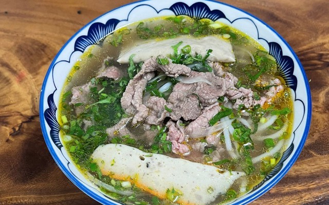 Bún Bò Huế Chị Tôi - Nguyễn Thượng Hiền