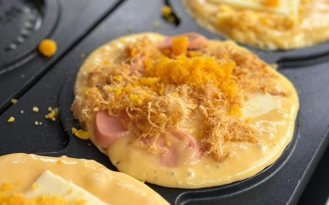 Quán Bánh Đồng Xu Phô Mai Kéo Sợi - Cách Mạng Tháng 8