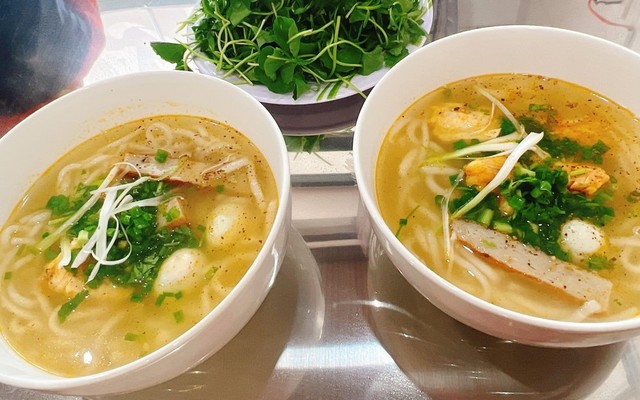 Bánh Canh Cá Lóc Bột Gạo 258 - Trần Quốc Toản