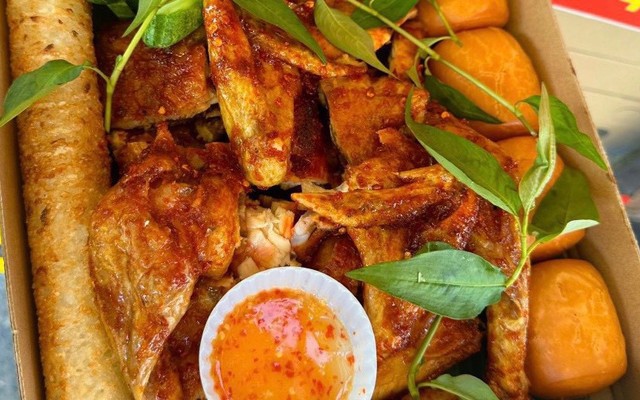 Gà Quay 217 - Phạm Cự Lượng