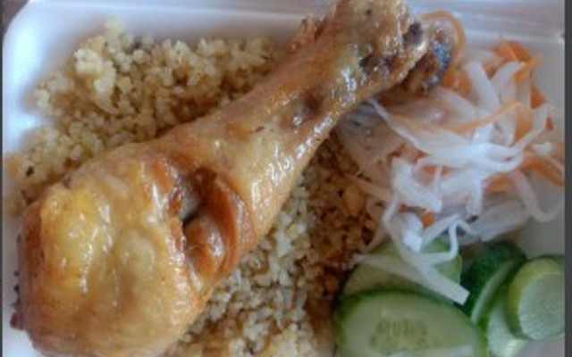 Anh Tiến - Cơm Gà Xối Mỡ