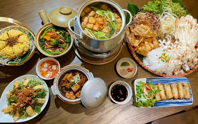 Bếp Chay Huệ Nhiên - Hàng Quạt