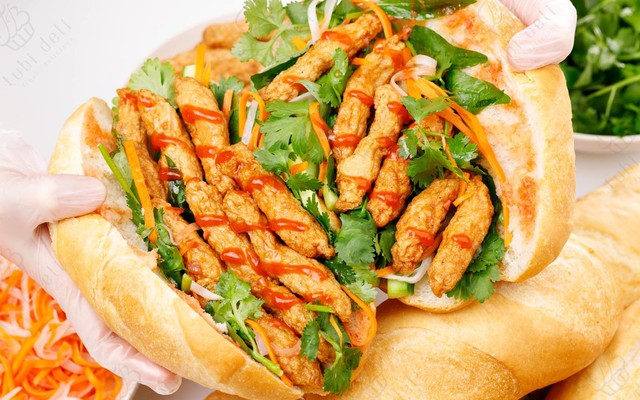 Bánh Mì Chả Bắp - Phan Tôn