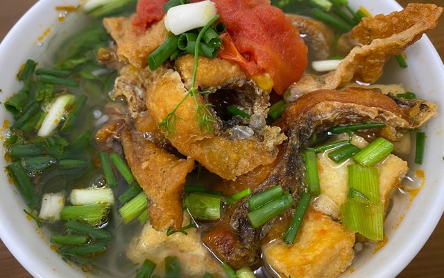 Bún Cá Hiếu Chi - Vũ Tông Phan
