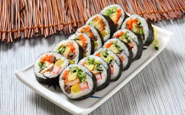 Ăn Vặt Hồng Thảo - Xôi Gà, Cơm Cuộn & Bánh Mì Nướng Muối Ớt