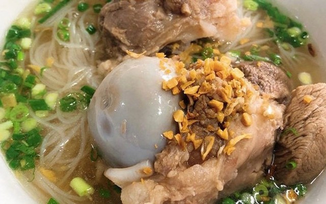 Góc Phố - Cà Phê & Điểm Tâm - Nguyễn Hoàng