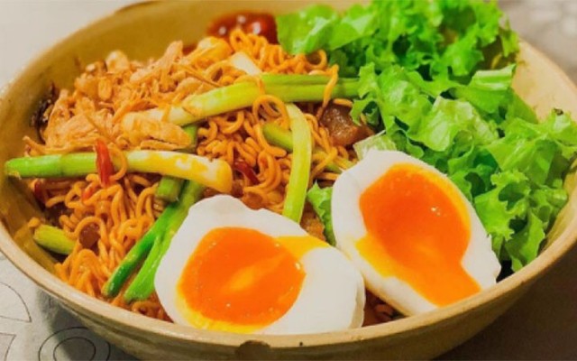 Mì trộn - Cơm Oanh - Hai Bà Trưng